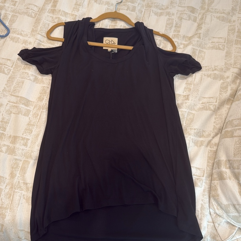 Chaser Top / tee L NWT black L with open shoulder host pick - Picture 3 of 13